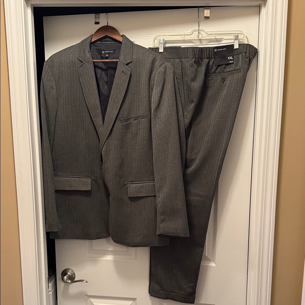 I.N.C. Men’s Gray Herringbone Suit - Brand New w/ Tags - Smoke/Pet Free